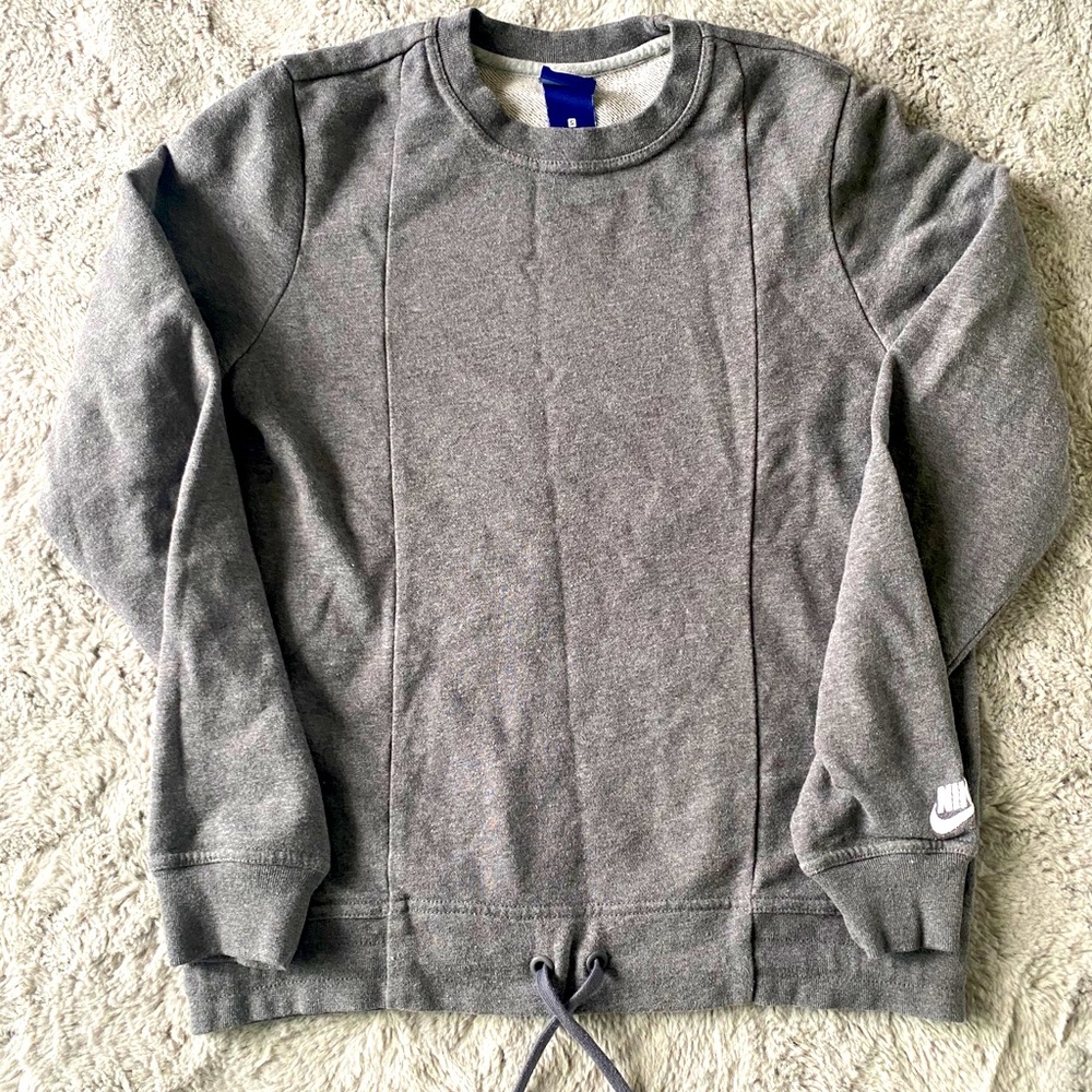Women’s Nike sweatshirt